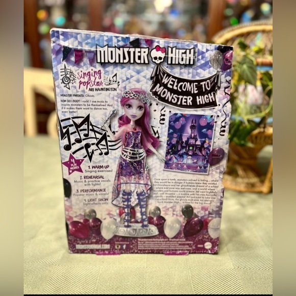 Monster High Doll Vintage doll Ari Hauntington Original NIB 2015 Discontinued - Picture 2 of 15